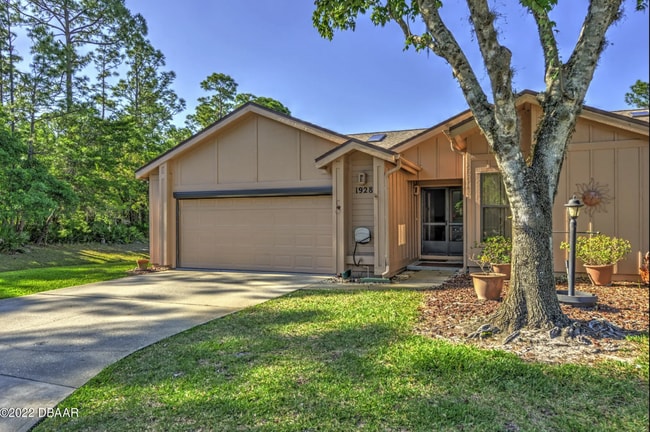 Photo - 1928 Sprucewood Way House
