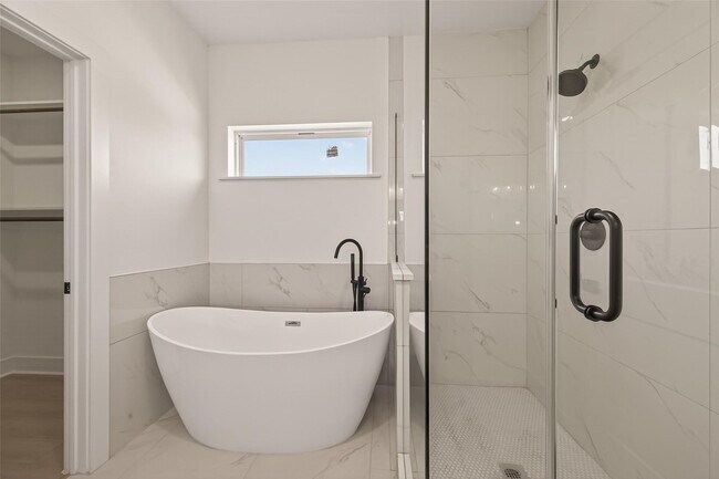 Foto del edificio - 6719 Knox St