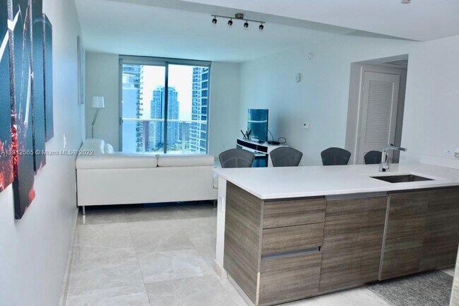 Foto del edificio - 1100 S Miami Ave
