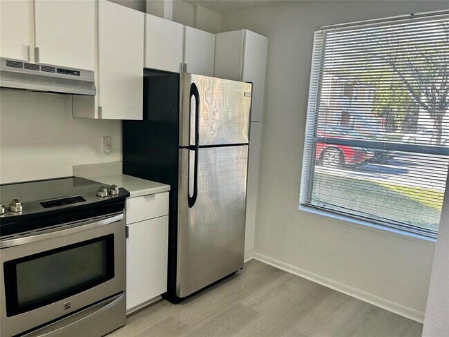 Foto del edificio - 8104 SW 21st Ct