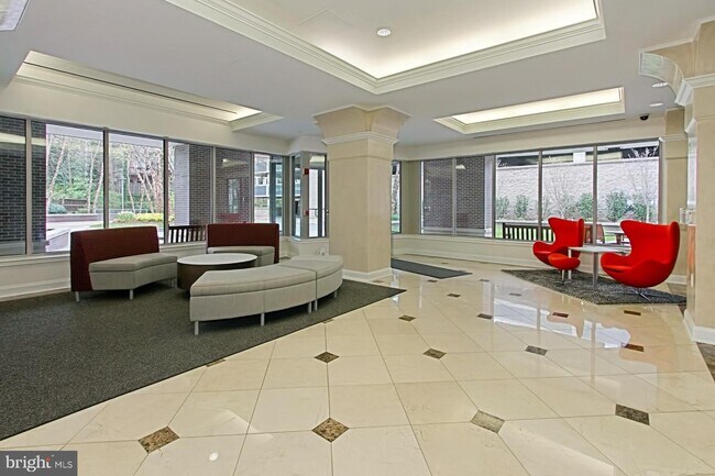 Foto del edificio - 513 W Broad St
