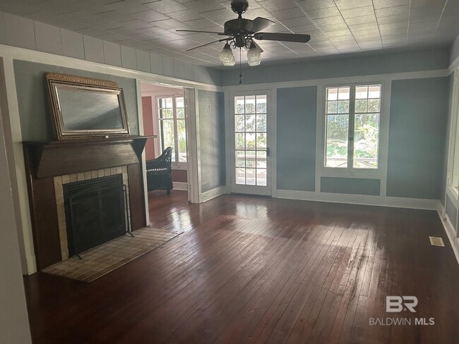 Foto del edificio - 22985 High Ridge Rd