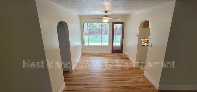 Foto del edificio - 2505 Pendleton Street