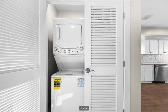 Foto del edificio - 20 Joyce Kilmer Ave