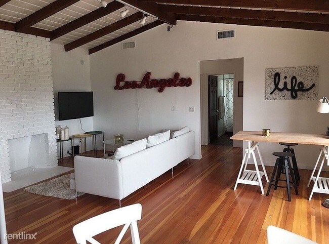 Foto del edificio - 2058 Glencoe Way