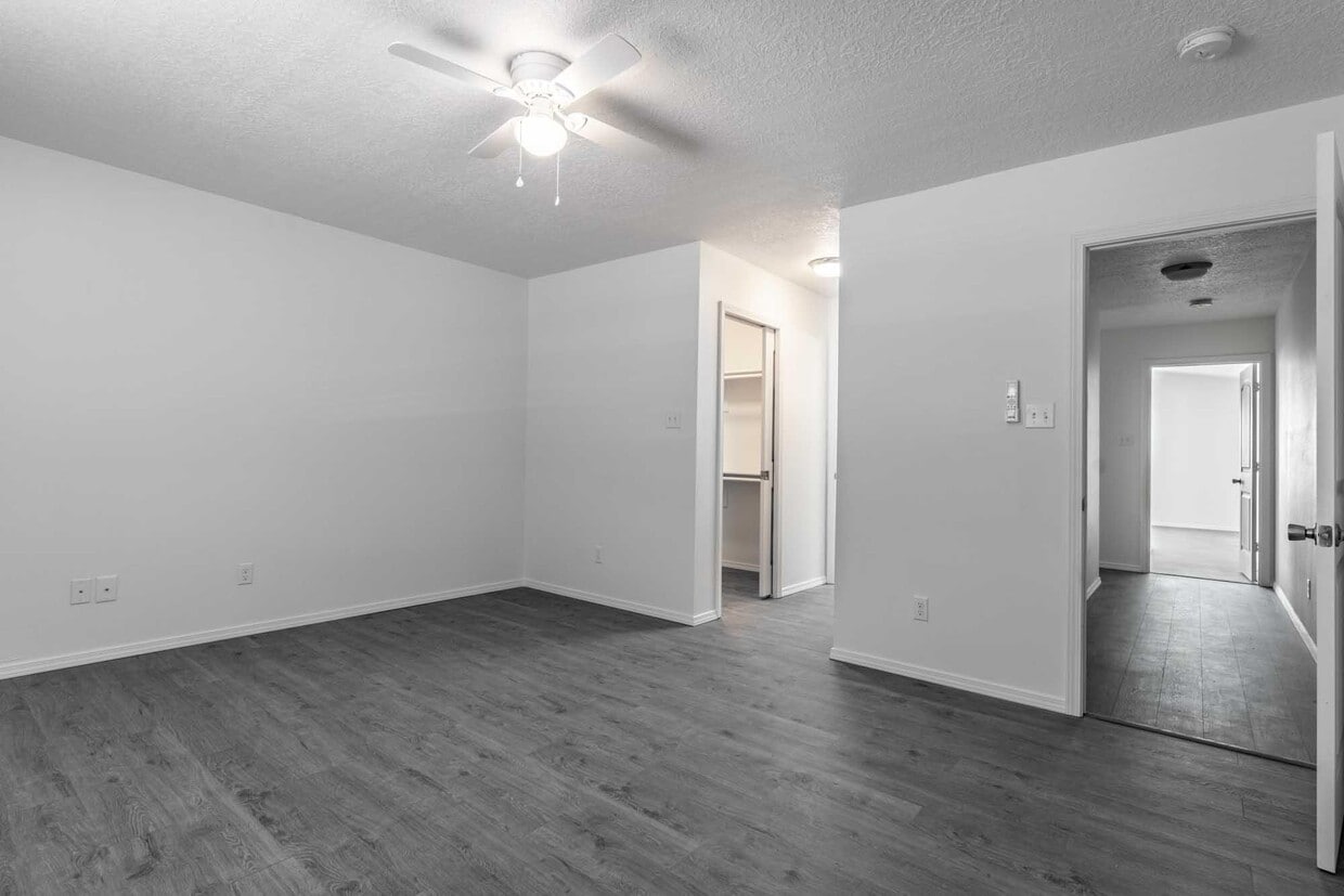 Building Photo - 1517 Meadowlark Ln SE