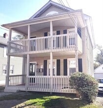 Building Photo - 77 Cherry St