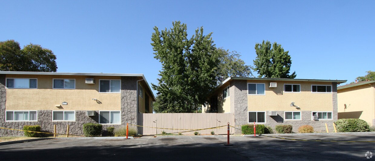 Foto del edificio - 4549 Ashcroft Ave