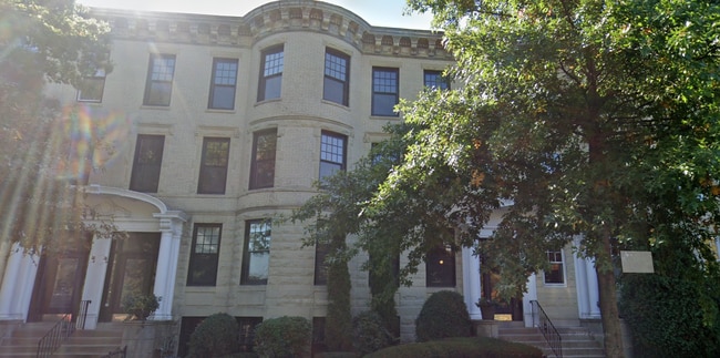 Building Photo - 1563 Beacon St