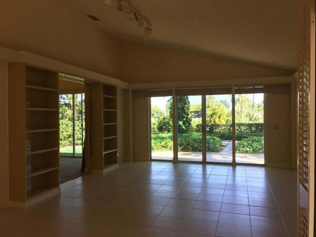 Foto del edificio - 12751 Touchstone Pl