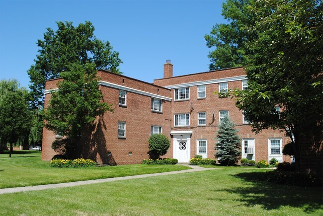 Foto del edificio - 25501 Lakeshore Blvd