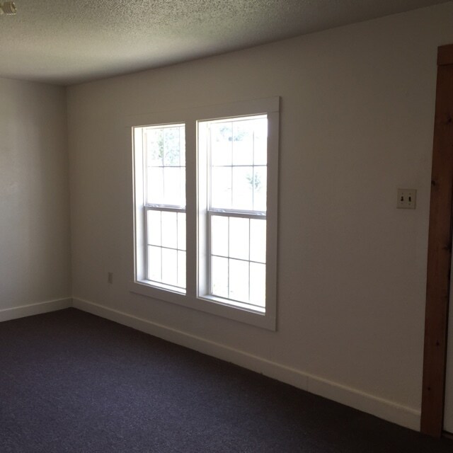 Foto principal - UPDATED HOME WITH 2 BEDROOMS