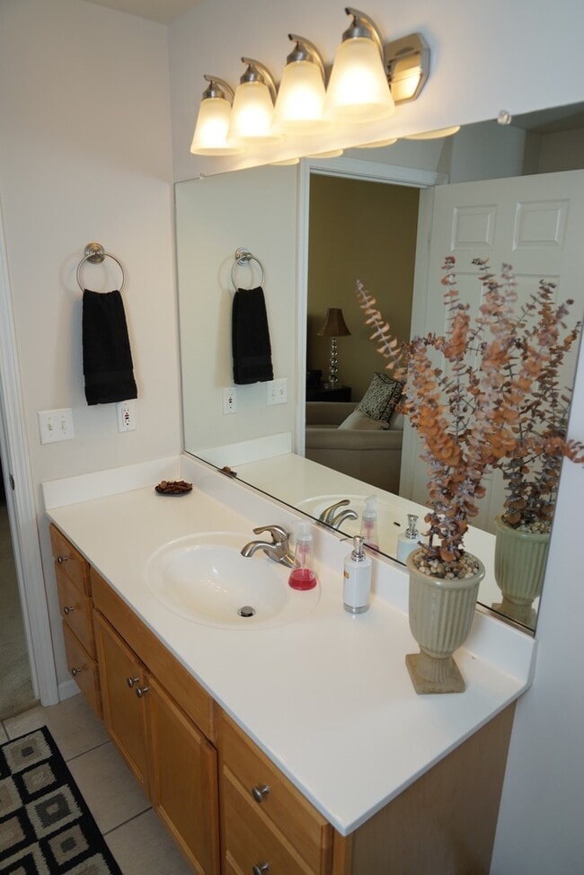 Interior Photo - Embassy Place at White Oak Estate