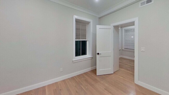 Building Photo - 145 Englewood Ave