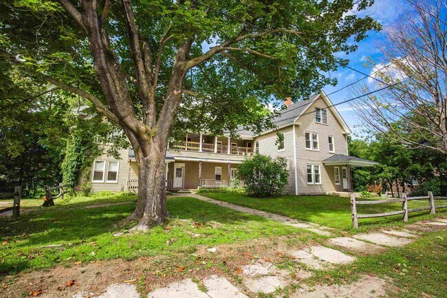 Foto del edificio - 4 Bayley Ave