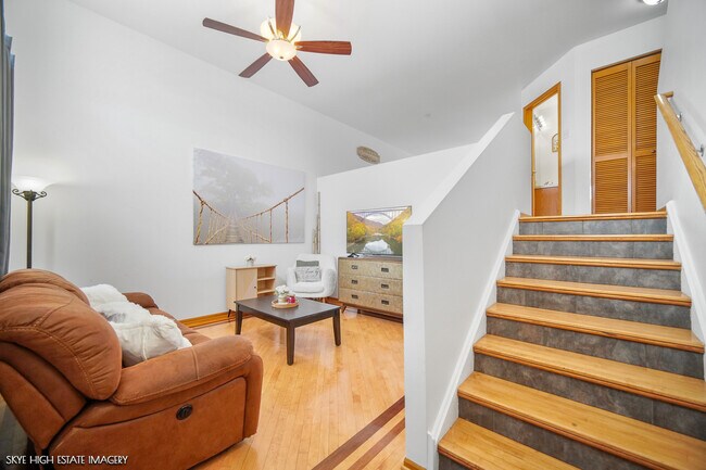 Building Photo - 632 Spring Leaf Dr