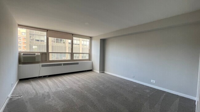 Building Photo - 3950 N Lake Shore Dr