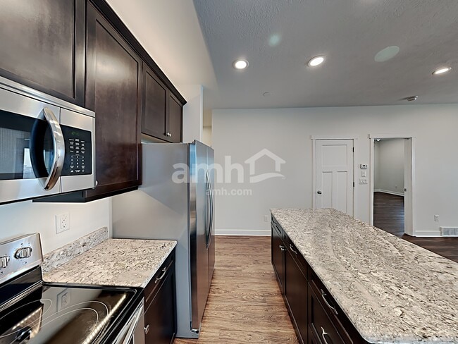 Building Photo - 602 Koins Way