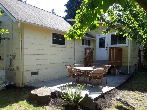Building Photo - One bedroom duplex - 1 bedroom