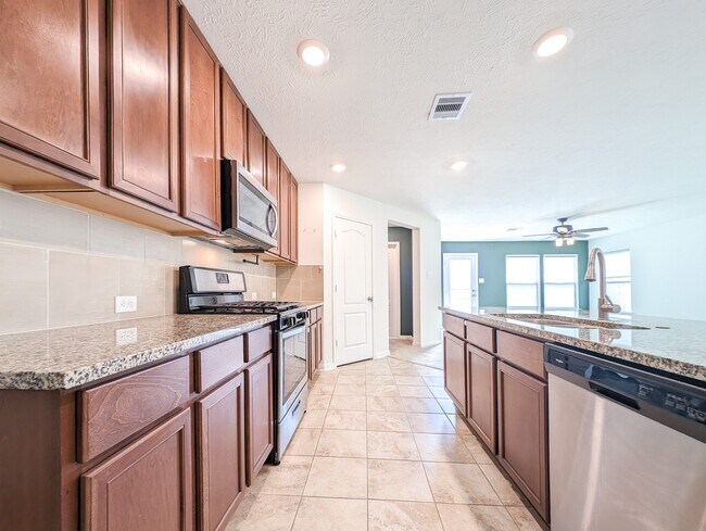Building Photo - 20647 Teakwood Fields Ln
