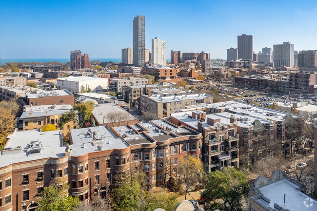 Aerial Photo - 4051 N Sheridan Rd