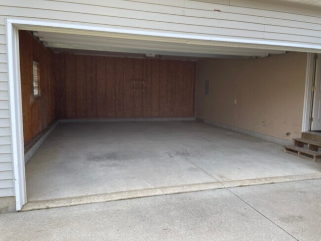 attached 2 car garage - 4290 OH-601