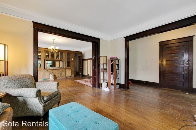 Foto del edificio - 2736 Humboldt Ave S