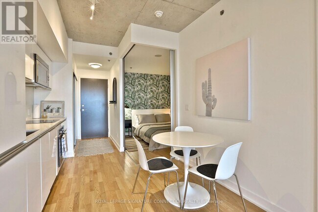 Building Photo - 20 Minowan Miikan Ln