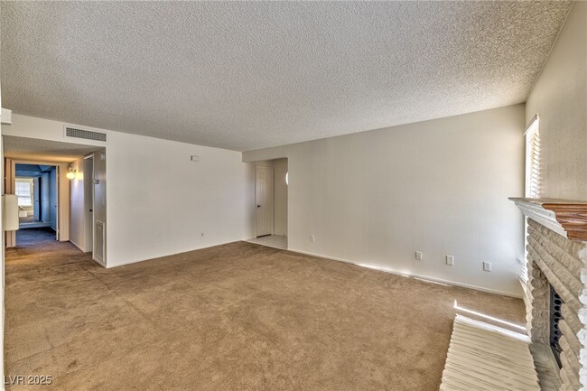 Building Photo - 1751 E Reno Ave