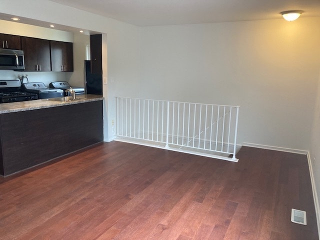 Living Room - 1137 Cove Dr