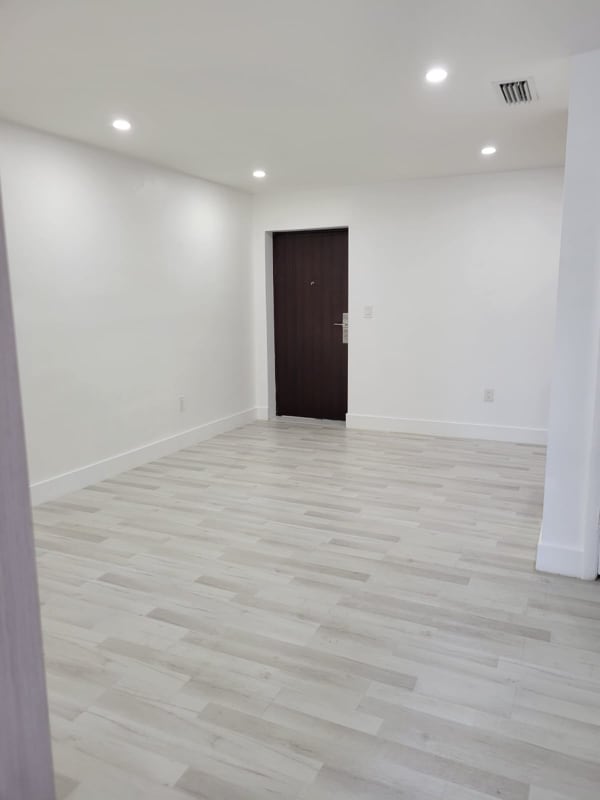 Building Photo - 2175 NE 170th St