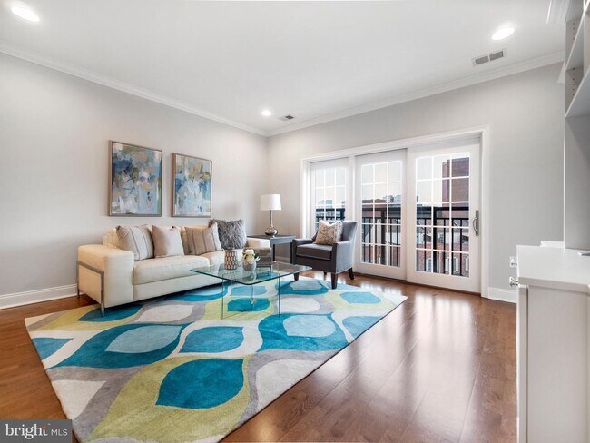 Building Photo - 500 Regatta Dr