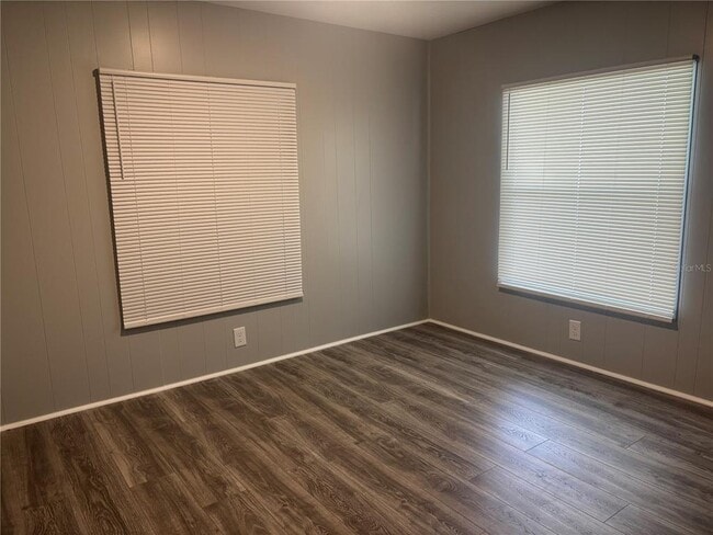 Building Photo - 808 53rd Ave Dr E