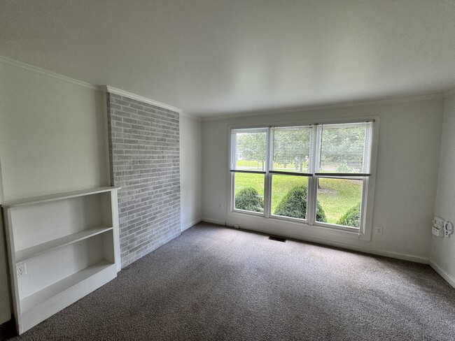 Foto del edificio - 218 Edgewood Dr