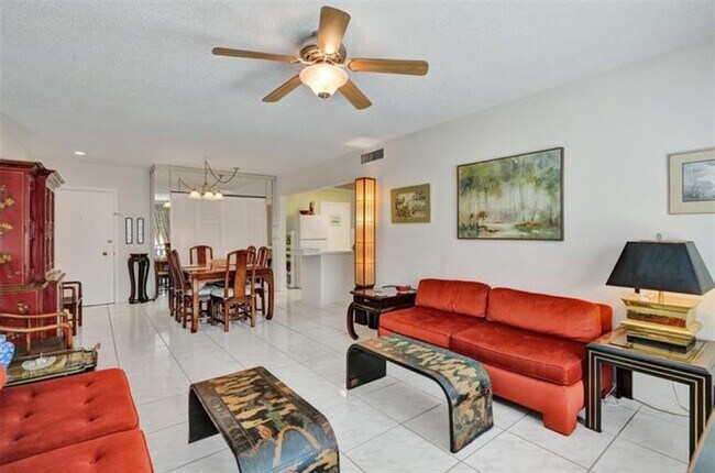 Foto del edificio - 6750 NE 21st Rd