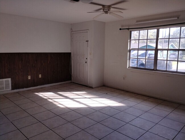 Foto del edificio - 2 Bedroom / 2 Bathroom Rental – Brooksville, Fl
