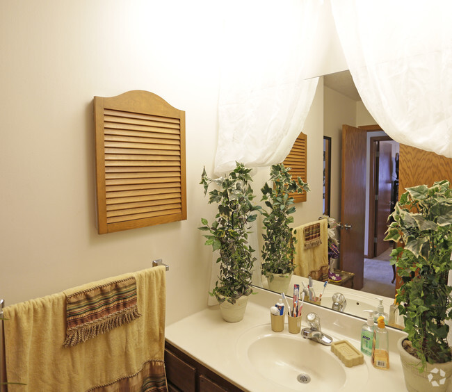 Bathroom - Diamond Lake Properties