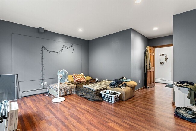 Foto del edificio - 100-102 Main St