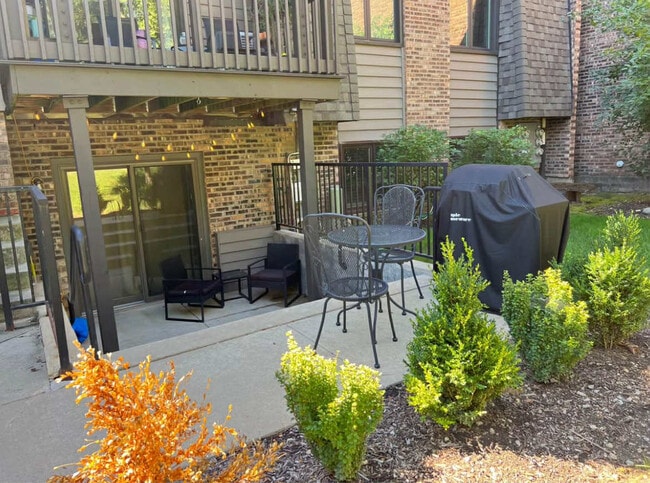 Building Photo - 1482 Stonebridge Cir