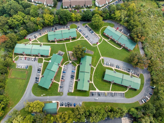 Building Photo - Bristol Square