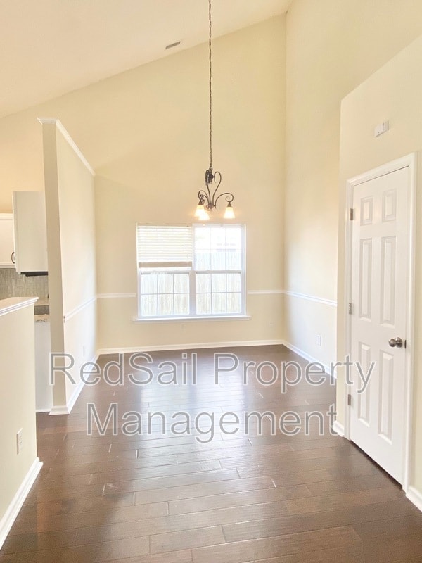 Building Photo - 405 Holmes Blvd