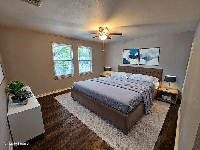 Foto del edificio - 2134 Pecan Hollow Dr