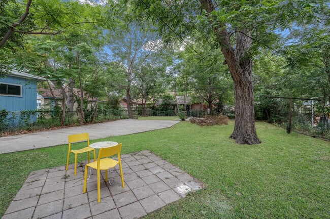 Foto del edificio - 1326 Mckinley Ave
