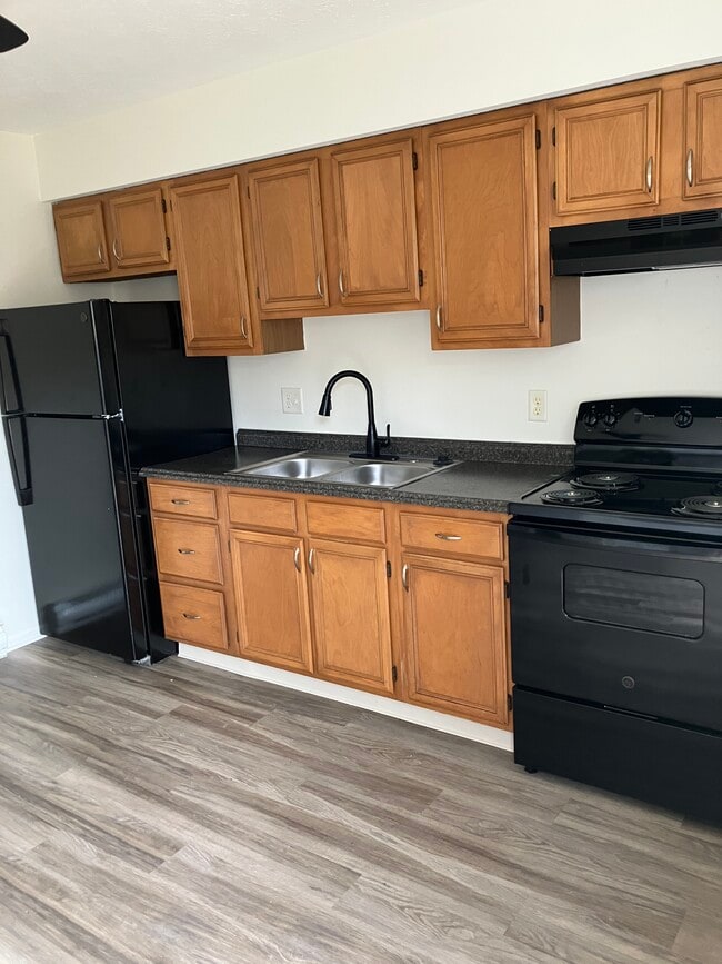 Building Photo - 1235 Todd Ln