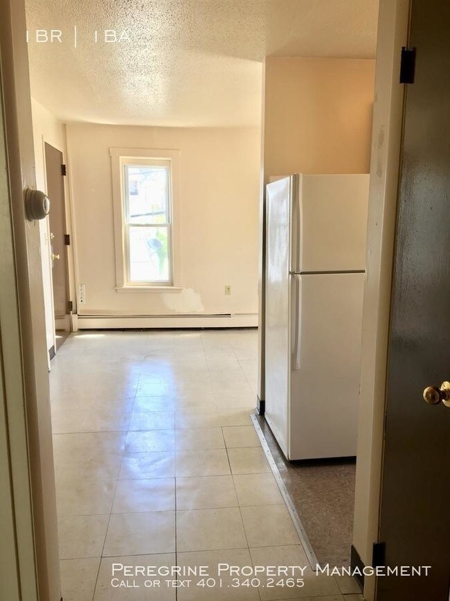 Building Photo - 1 bedroom in Central Falls RI 02863