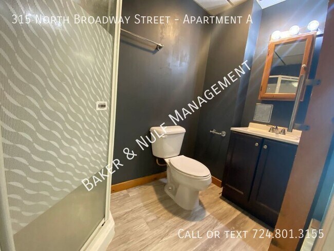 Foto del edificio - 315 N Broadway St