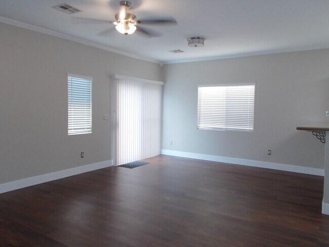 Building Photo - Spacious 4-Bedroom Home with Pool & 3-Car ...