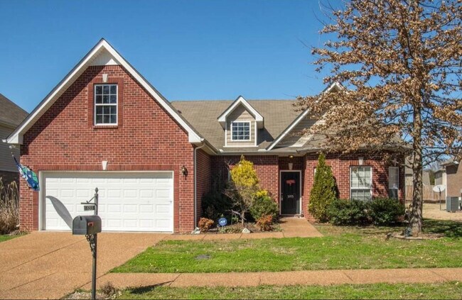 Building Photo - 3213 Hidden Creek Dr