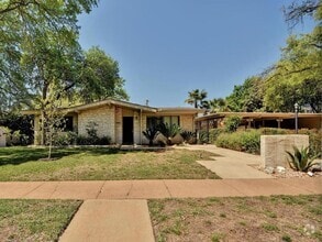Building Photo - 2402 Jarratt Ave