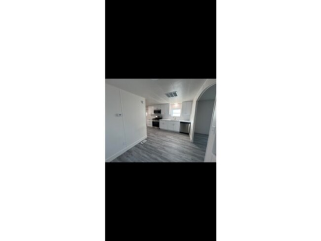 Foto del edificio - 8480 Adams Way